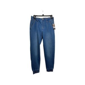 Sofia Vergara Pleat Waist Jogger,Womens size 2, light wash